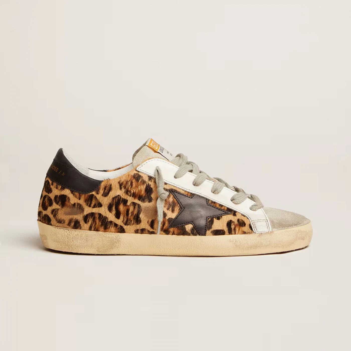 Женские кеды Golden Goose Super Star / Leo-print classic / Лео класс бел.под цена 25 078 ₽ фото и описание в каталоге сайта goldengoose.moscow
