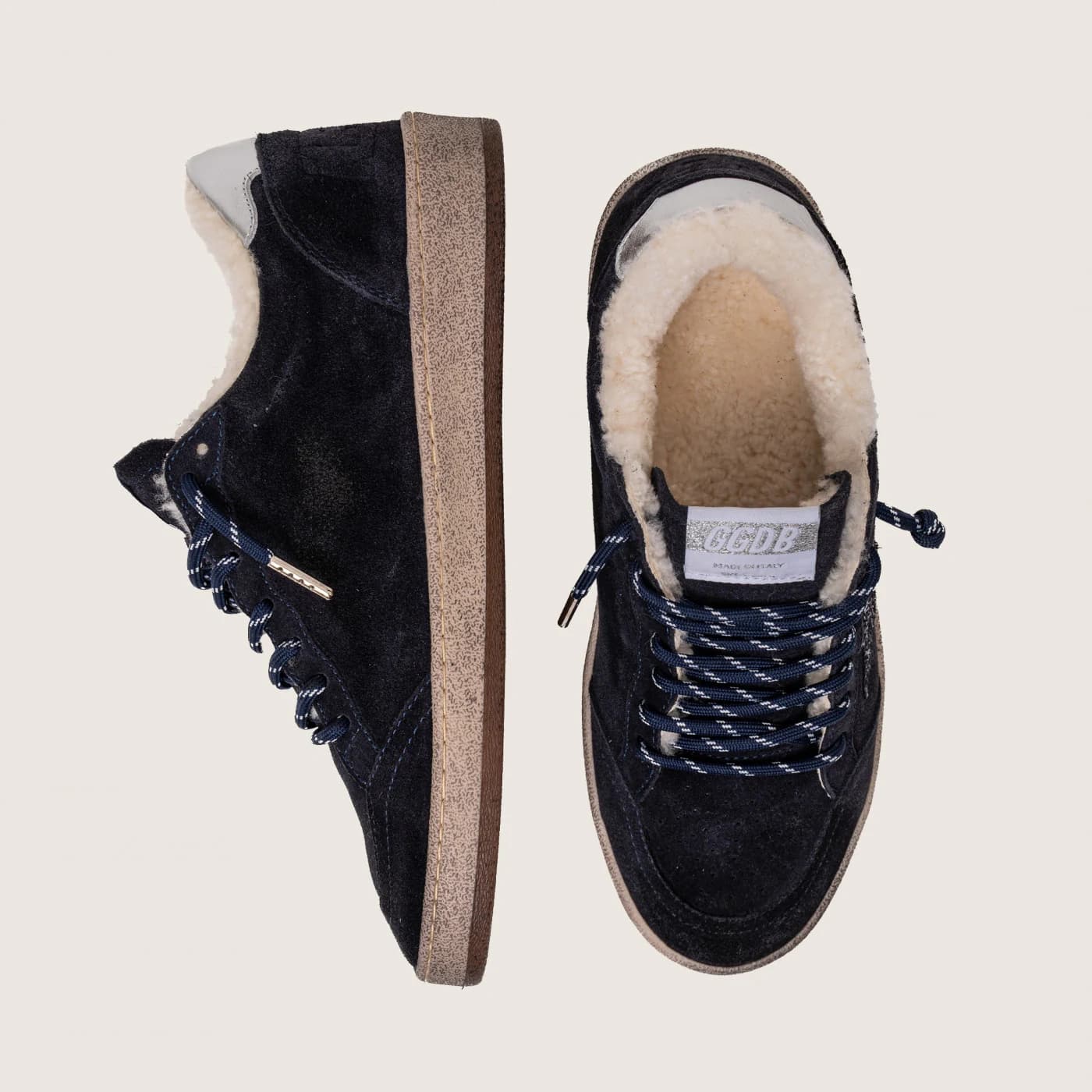 Женские кеды Зимние Golden Goose Ball Star / Замша синяя / серебро звезда цена 28 277 ₽ фото и описание в каталоге сайта goldengoose.moscow, фото 3