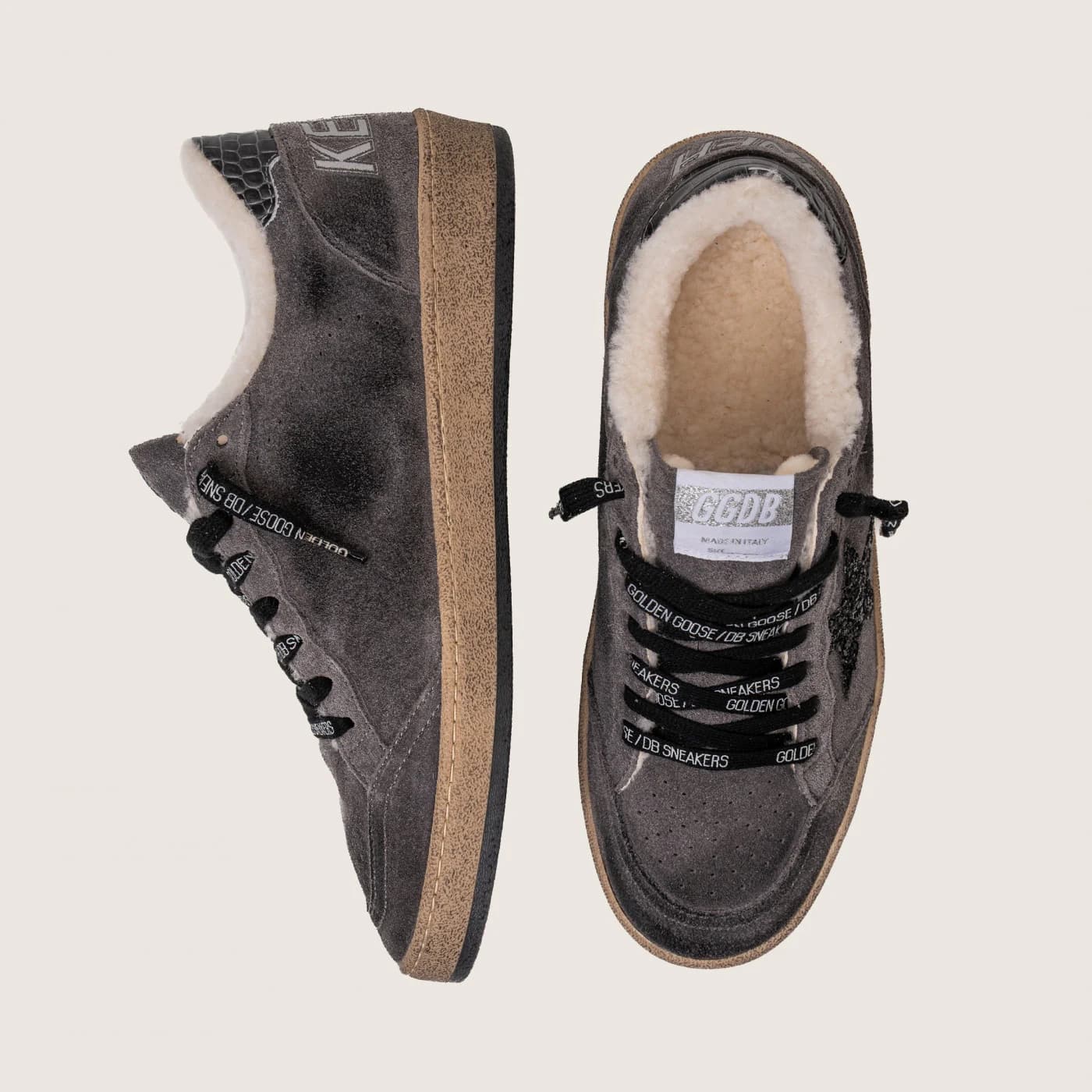 Женские кеды Зимние Golden Goose Ball Star / Замша серая / черная звезда цена 28 052 ₽ фото и описание в каталоге сайта goldengoose.moscow, фото 3