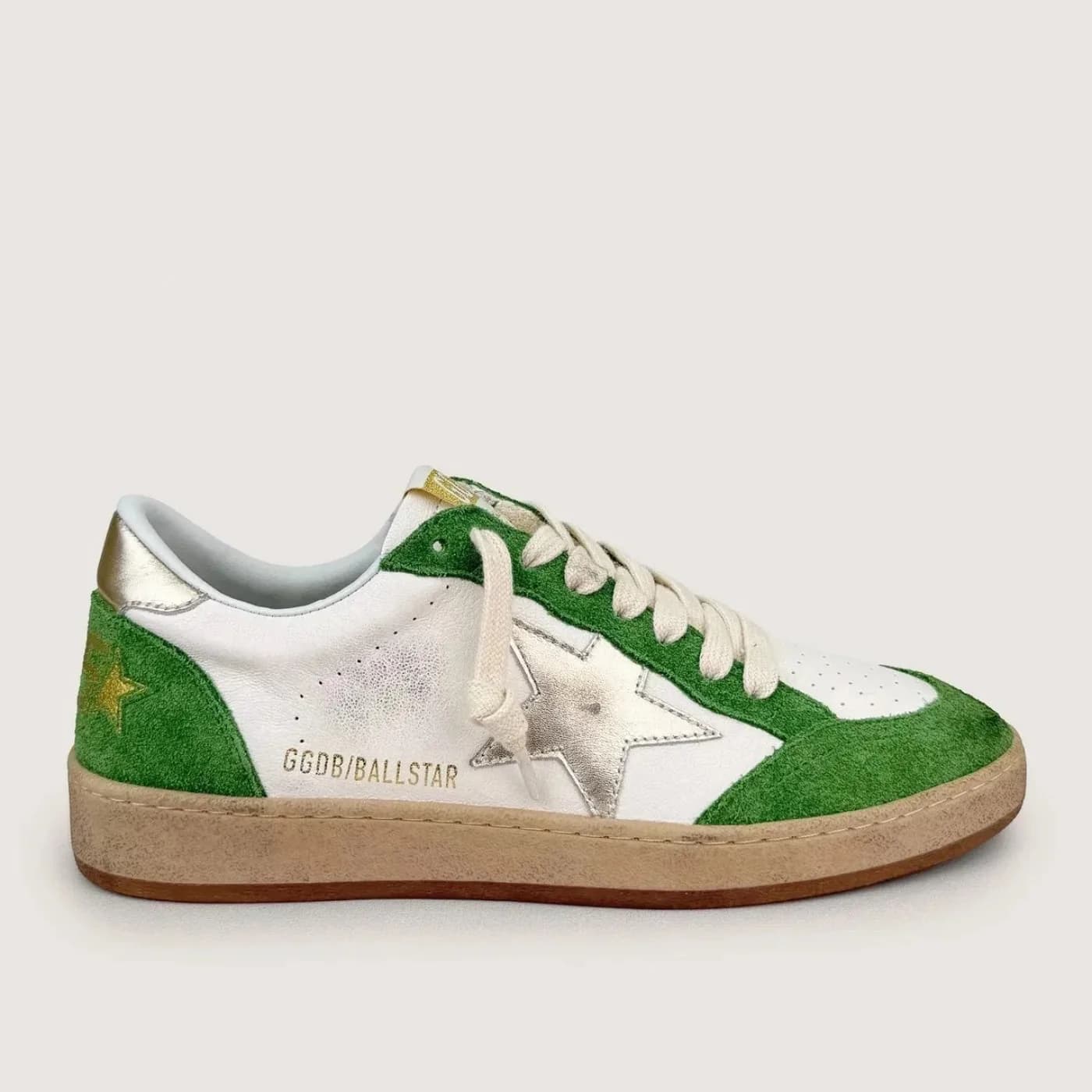 Женские кеды Golden Goose Ball Star / Замша зеленая / золотая звезда цена 24 518 ₽ фото и описание в каталоге сайта goldengoose.moscow