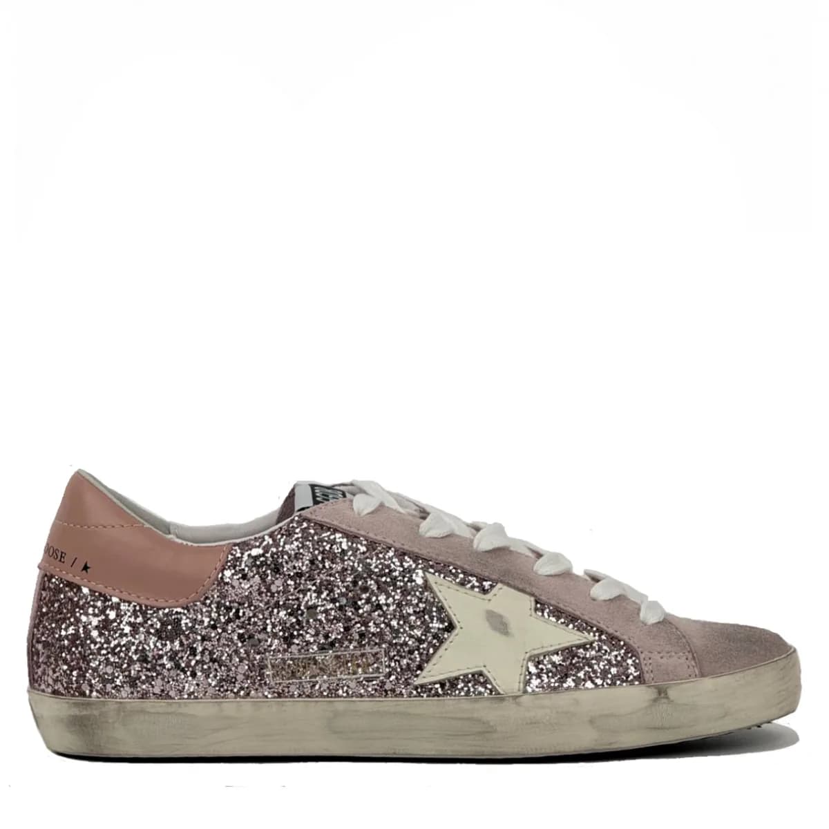 Женские кеды Golden Goose Super-Star / Super-Star in Silver Glitter With Leather Star and Heel Tab цена 24 738 ₽ фото и описание в каталоге сайта goldengoose.moscow
