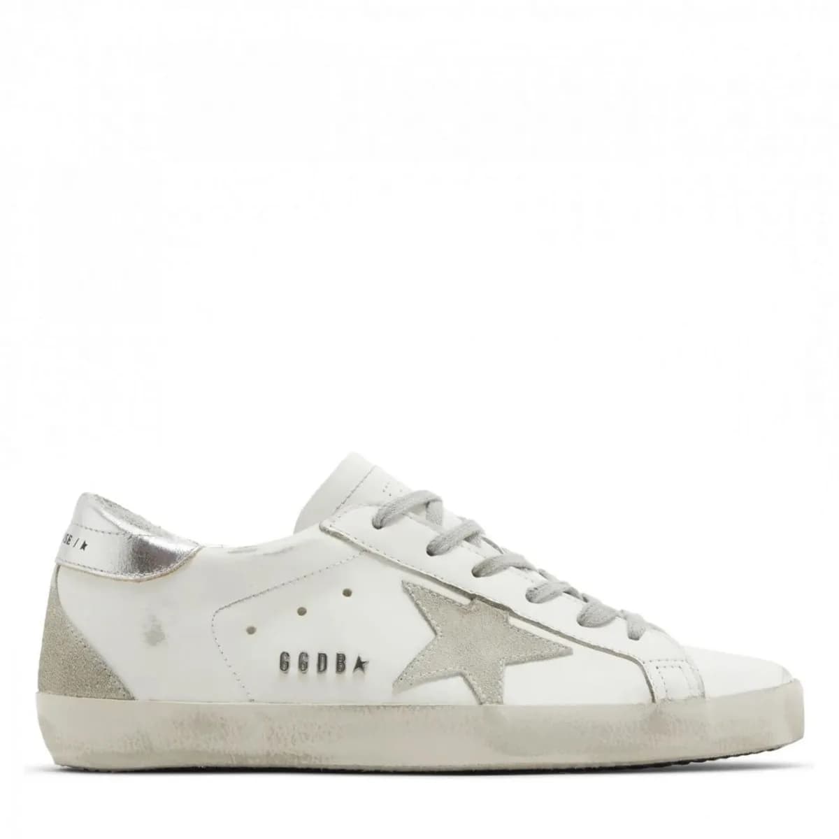 Женские кеды Golden Goose Super-Star / Super-Star With Silver Heel Tab and Metal Stud Lettering цена 25 167 ₽ фото и описание в каталоге сайта goldengoose.moscow
