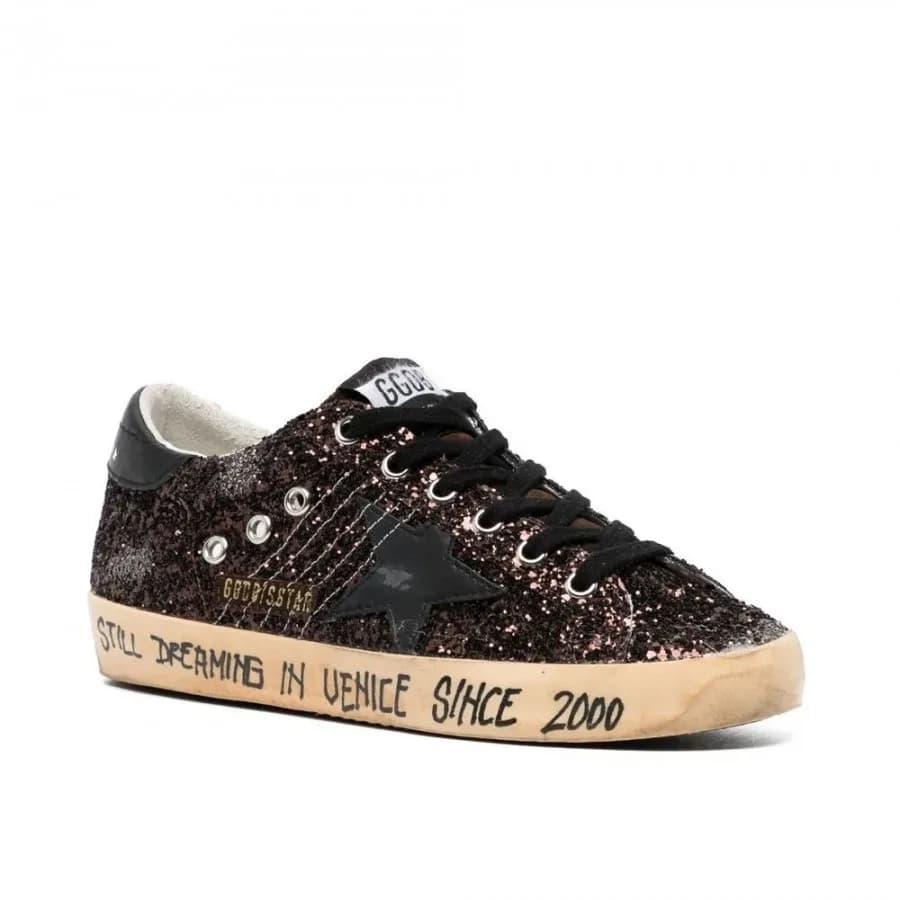 Женские кеды Golden Goose Super Star / Brown glitter / Коричнев глиттер цена 24 753 ₽ фото и описание в каталоге сайта goldengoose.moscow, фото 2