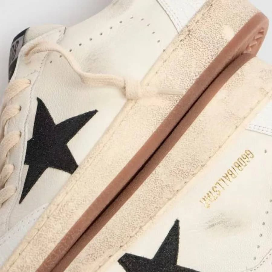Женские кеды Golden Goose Ball Star / Черная звезда / золото пятка цена 25 457 ₽ фото и описание в каталоге сайта goldengoose.moscow, фото 2