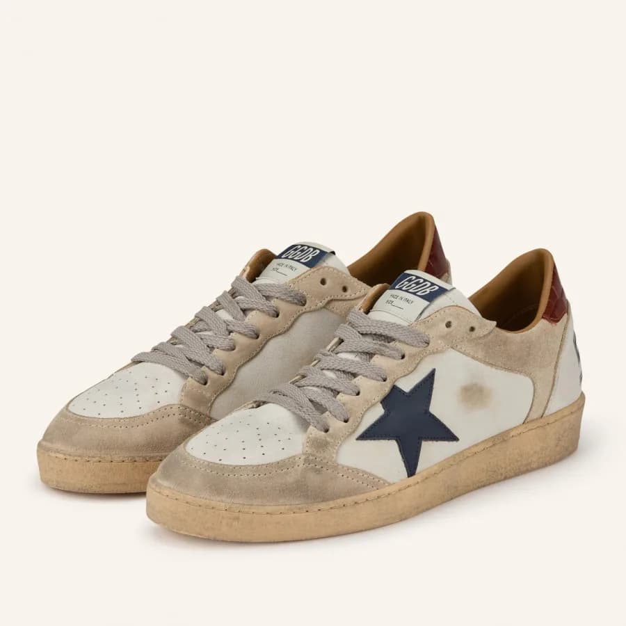 Мужские кеды Golden Goose Ball Star / Бежевые / темно-синяя звезда цена 24 535 ₽ фото и описание в каталоге сайта goldengoose.moscow, фото 2