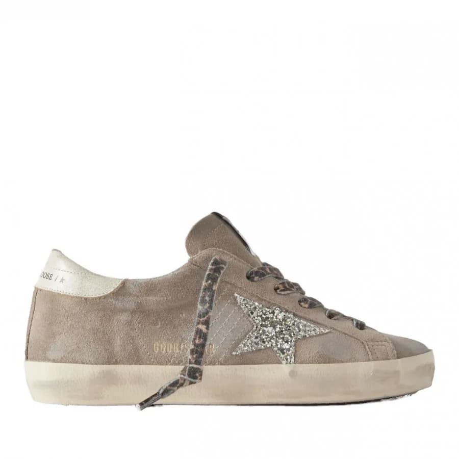 Женские кеды Golden Goose Super Star / Suede Coffe / Замша кофе бел.п цена 24 506 ₽ фото и описание в каталоге сайта goldengoose.moscow