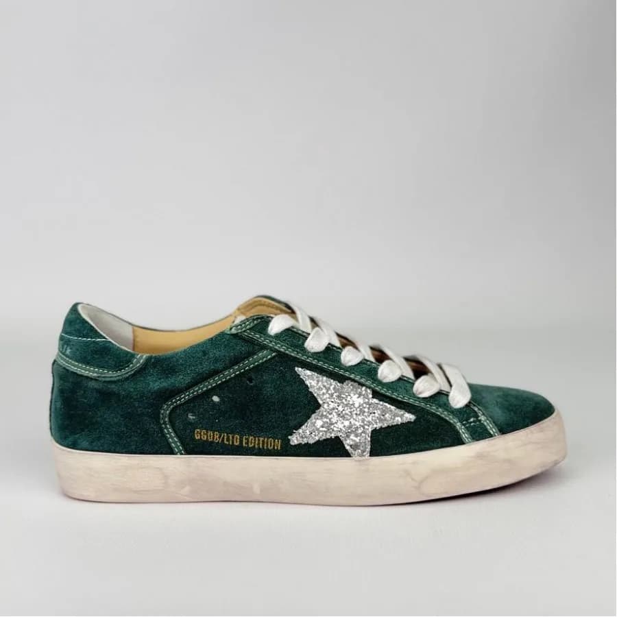 Женские кеды Golden Goose Super Star / Suede Emerald / Замша изумруд цена 24 683 ₽ фото и описание в каталоге сайта goldengoose.moscow