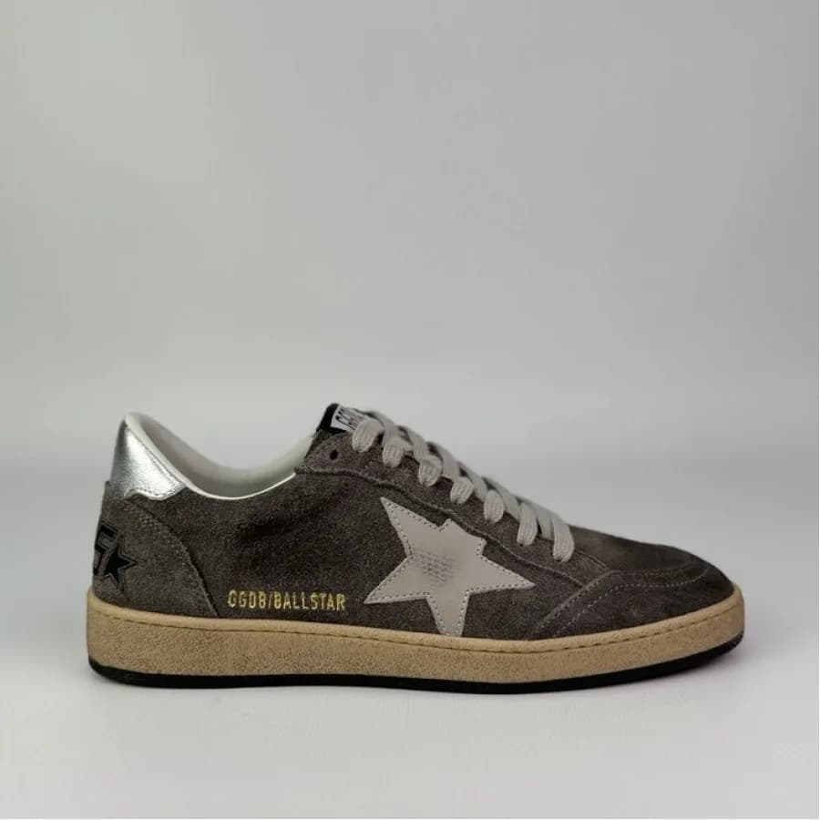 Женские кеды Golden Goose Ball Star / Suede Gray silver heel / Замша серая сер пятка цена 25 361 ₽ фото и описание в каталоге сайта goldengoose.moscow