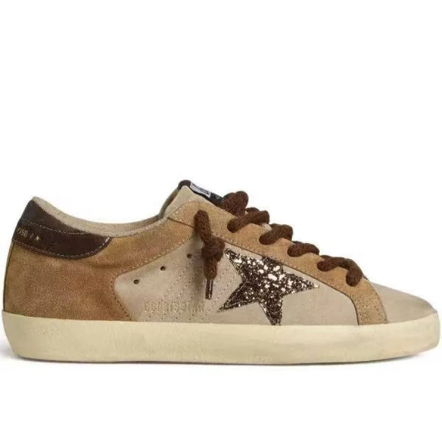 Женские кеды Golden Goose Super Star / Замша бежевые / рыжие цена 25 156 ₽ фото и описание в каталоге сайта goldengoose.moscow