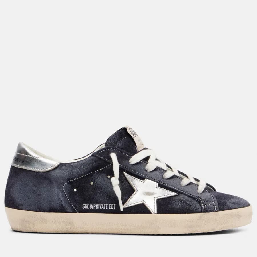Женские кеды Golden Goose Super Star / Замша темно-синяя серебро звезда цена 25 392 ₽ фото и описание в каталоге сайта goldengoose.moscow
