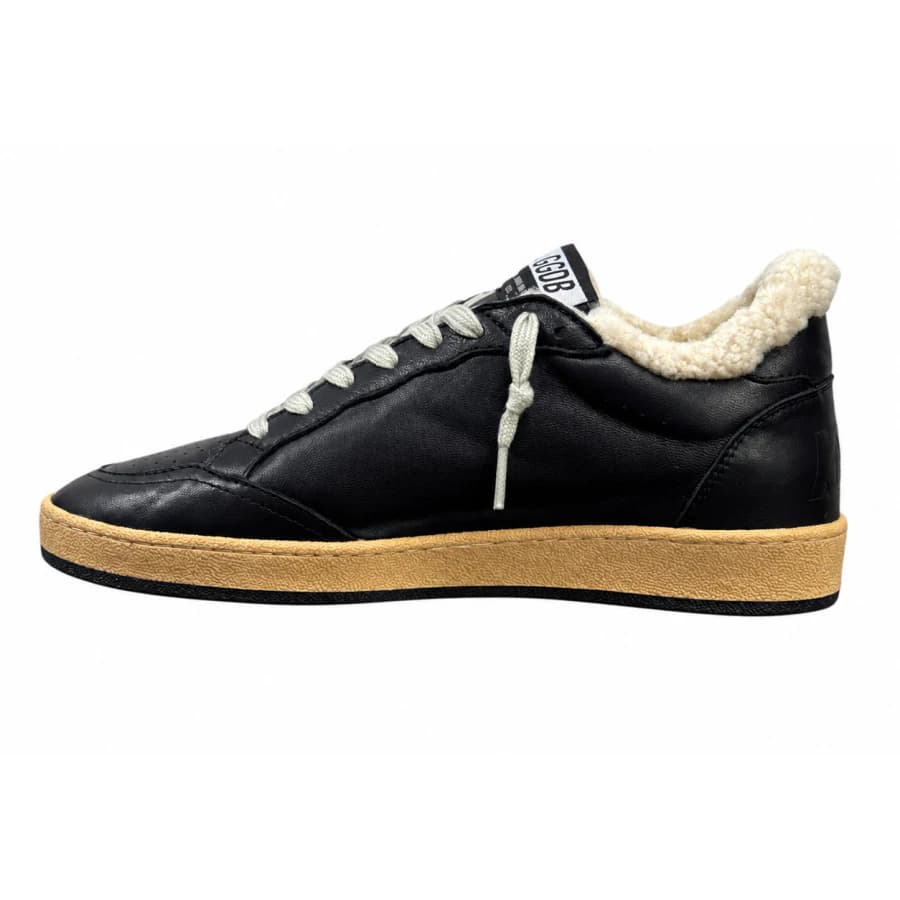 Мужские кеды GOLDEN GOOSE WINTER BALL STAR IN BLACK NAPPA WITH SUEDE STAR AND HELL TAB цена 28 297 ₽ Мужские кеды GOLDEN GOOSE WINTER BALL STAR IN BLACK NAPPA WITH SUEDE STAR AND HELL TAB цена 28 297 ₽ фото и описание в каталоге сайта goldengoose.moscow, фото 2