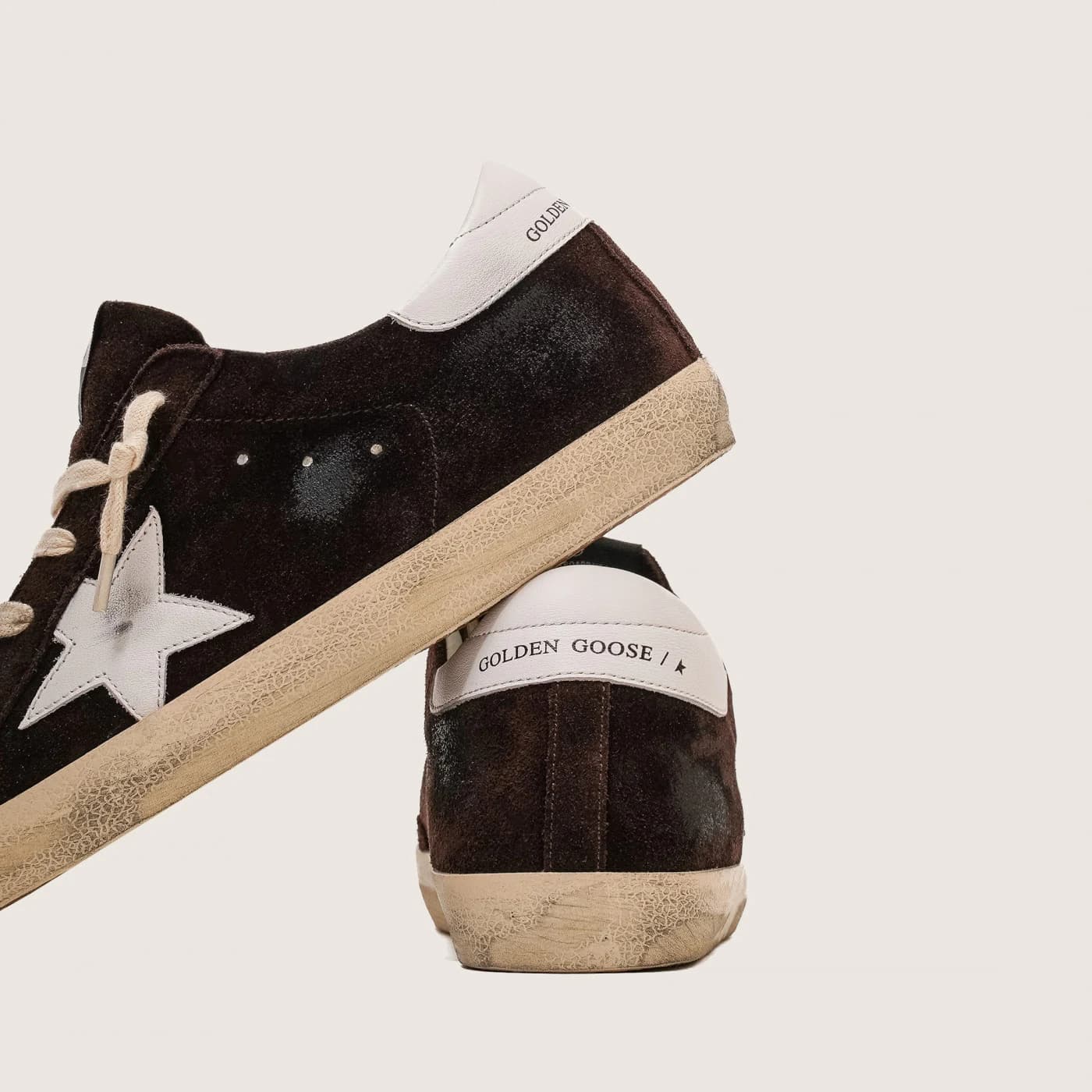 Женские кеды Golden Goose Super Star / Замша коричневая / белая звезда цена 24 526 ₽ Женские кеды Golden Goose Super Star / Замша коричневая / белая звезда цена 24 526 ₽ фото и описание в каталоге сайта goldengoose.moscow, фото 4