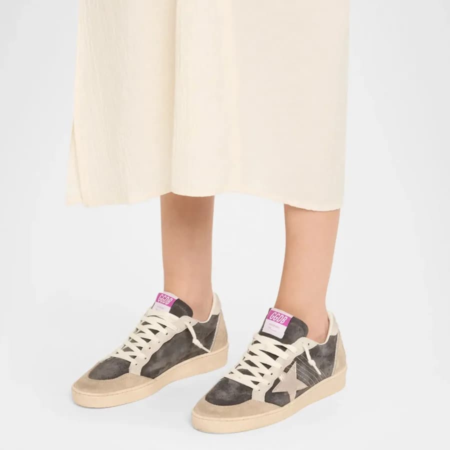 Женские кеды Golden Goose Ball Star / Dark grey/beige / Темно-серые/беж цена 25 137 ₽ Женские кеды Golden Goose Ball Star / Dark grey/beige / Темно-серые/беж цена 25 137 ₽ фото и описание в каталоге сайта goldengoose.moscow, фото 2