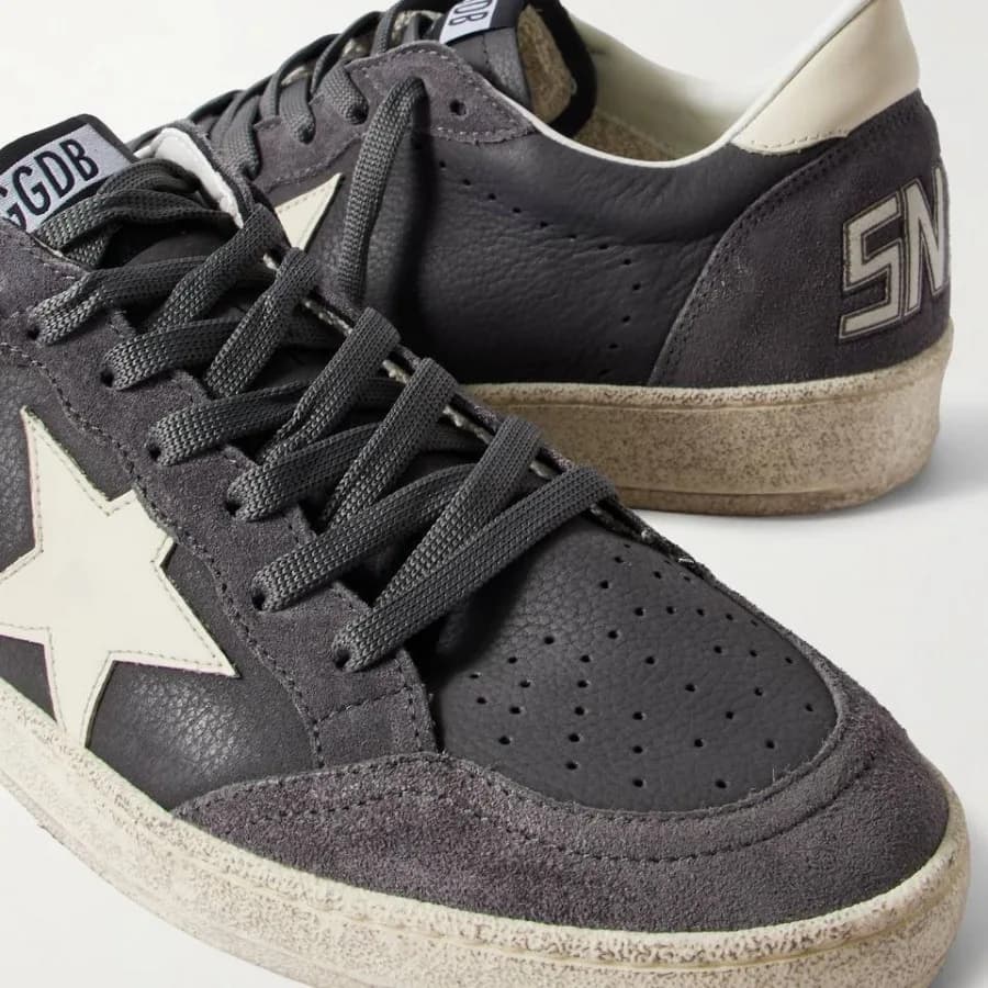 Мужские кеды Golden Goose Ball Star / Серые / белая звезда цена 24 723 ₽ Мужские кеды Golden Goose Ball Star / Серые / белая звезда цена 24 723 ₽ фото и описание в каталоге сайта goldengoose.moscow, фото 2