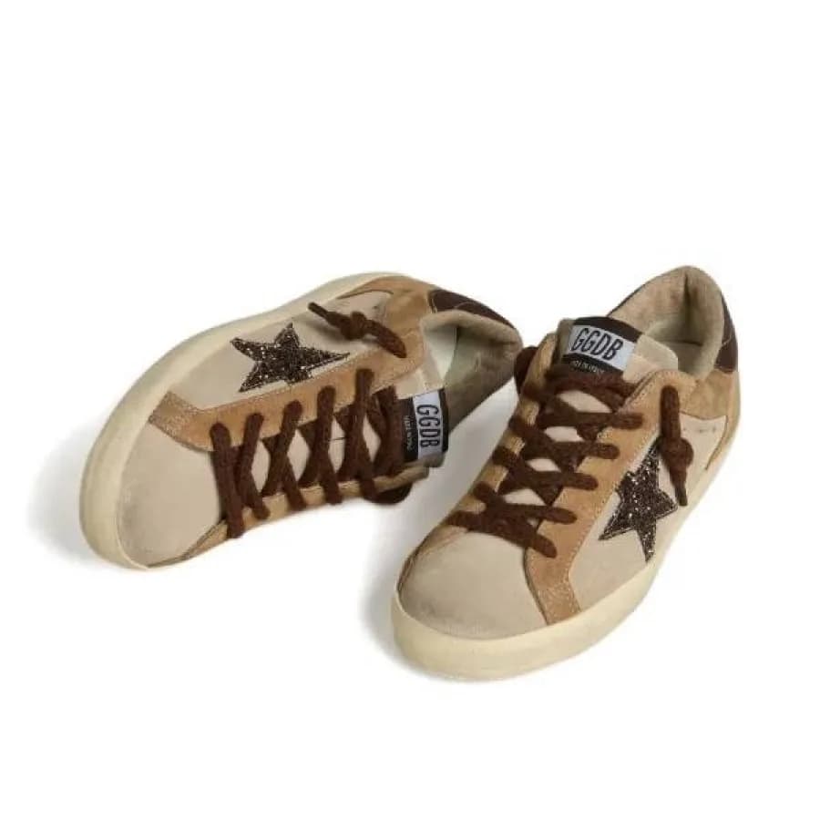 Женские кеды Golden Goose Super Star / Замша бежевые / рыжие цена 25 156 ₽ Женские кеды Golden Goose Super Star / Замша бежевые / рыжие цена 25 156 ₽ фото и описание в каталоге сайта goldengoose.moscow, фото 2
