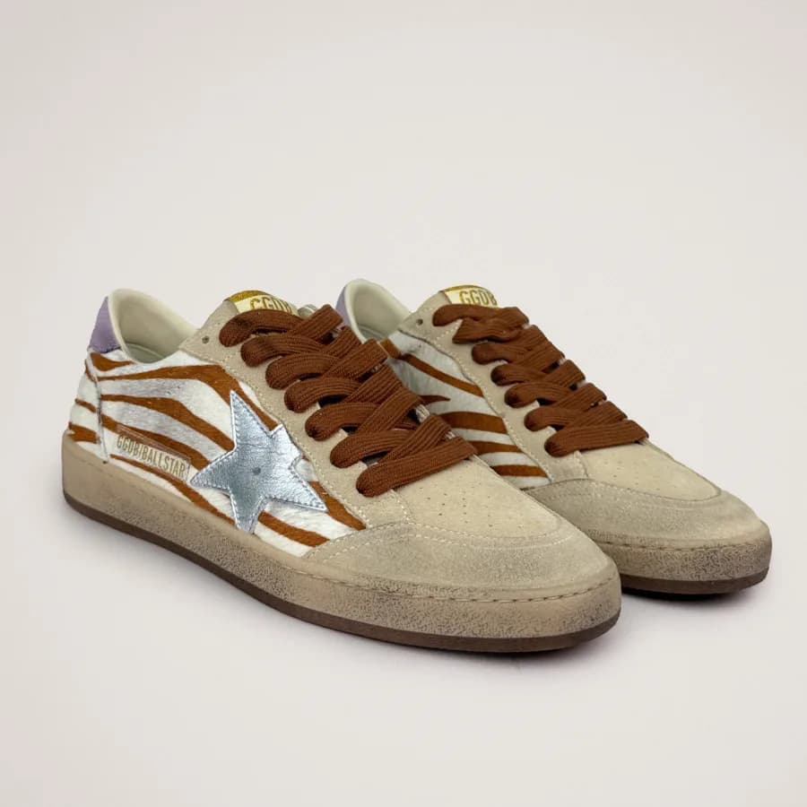 Женские кеды Golden Goose Ball Star / Зебра / сиреневая пятка цена 24 681 ₽ Женские кеды Golden Goose Ball Star / Зебра / сиреневая пятка цена 24 681 ₽ фото и описание в каталоге сайта goldengoose.moscow, фото 2